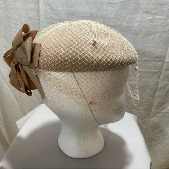 Beret style Fascinator hat. Vintage. Rare.Doeskin felt/100%wool. 50’s style - Picture 3 of 7